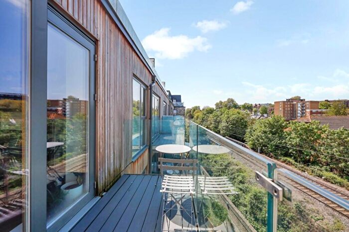 1 Bedroom Apartment To Rent In Leaside Road, Clapton, E5