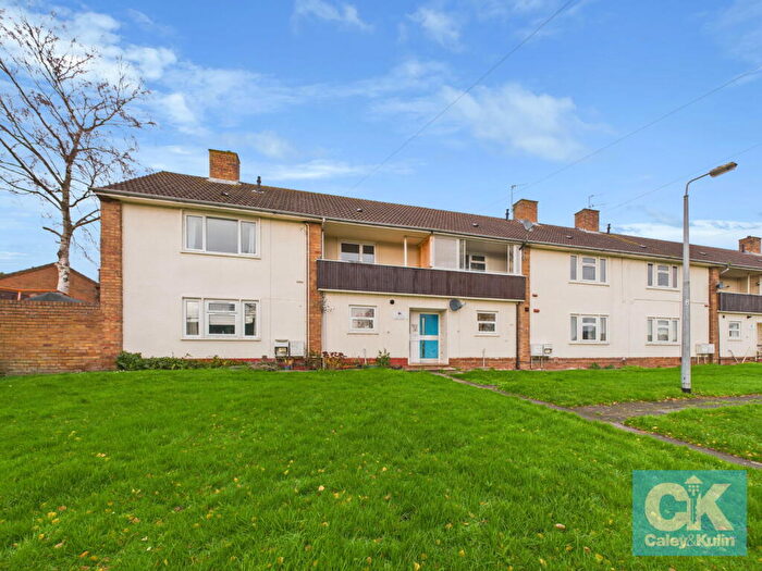 2 Bedroom Flat For Sale In Oak Court, Oak Road, Brewood, South Staffordshire, ST19