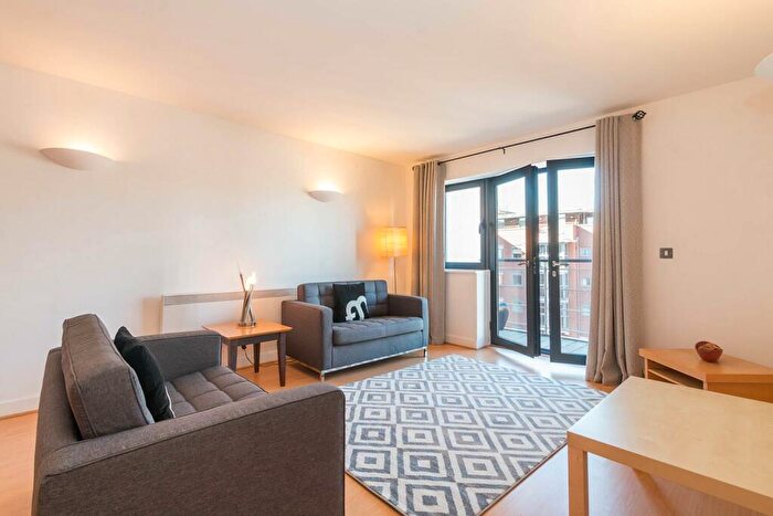 2 Bedroom Apartment To Rent In Watermarque, Browning Street, B16