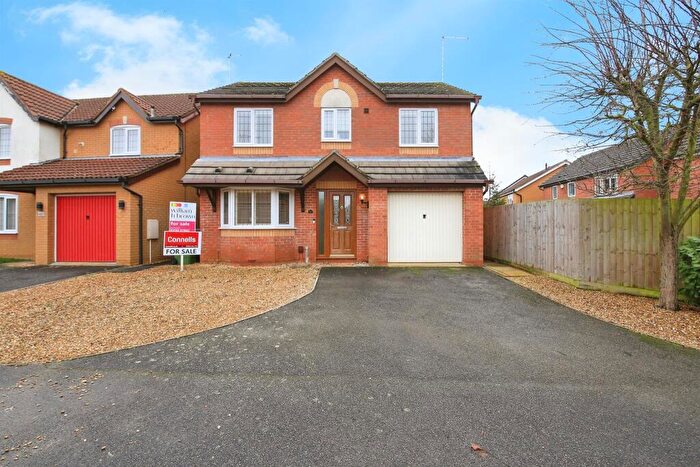 4 Bedroom Detached House For Sale In Houghton Avenue, Peterborough, PE2