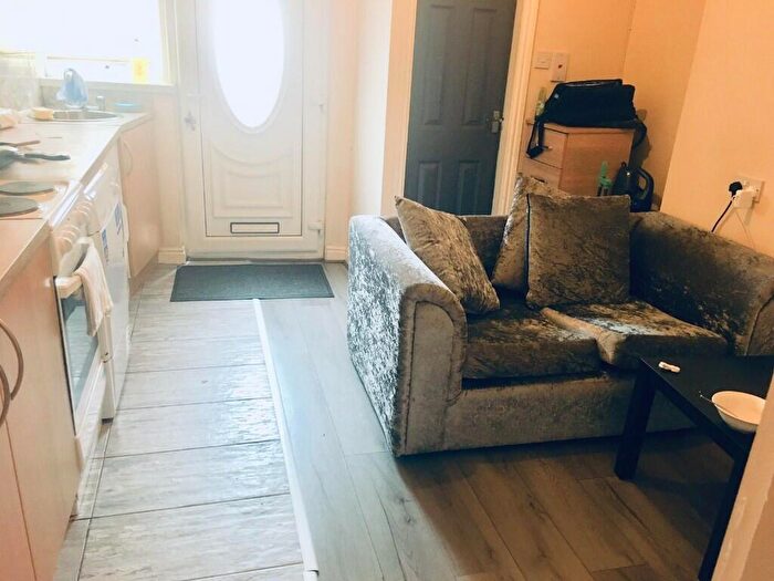 1 Bedroom Flat To Rent In Oak Tree Lane, Birmingham, B29