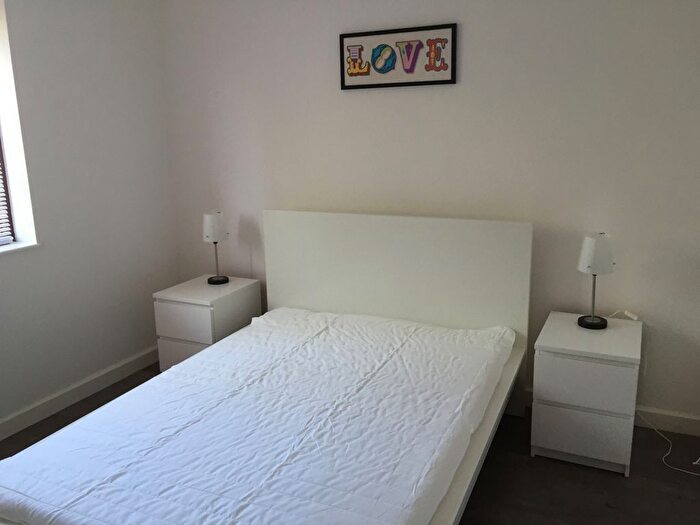 1 Bedroom Flat To Rent In Maritime Quarter, SA1
