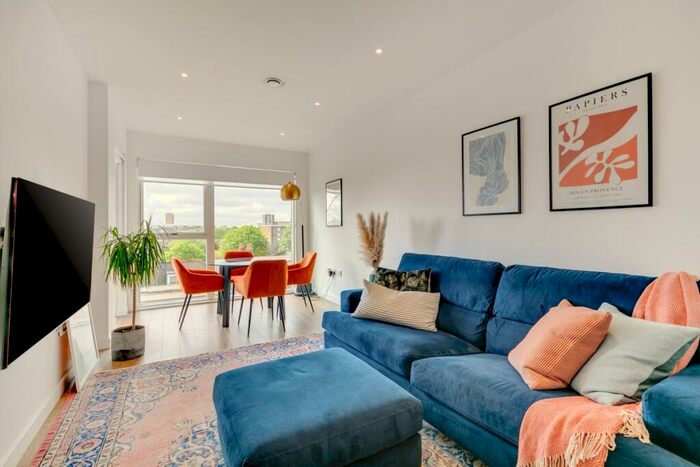 1 Bedroom Apartment To Rent In Atkins Square London, E8