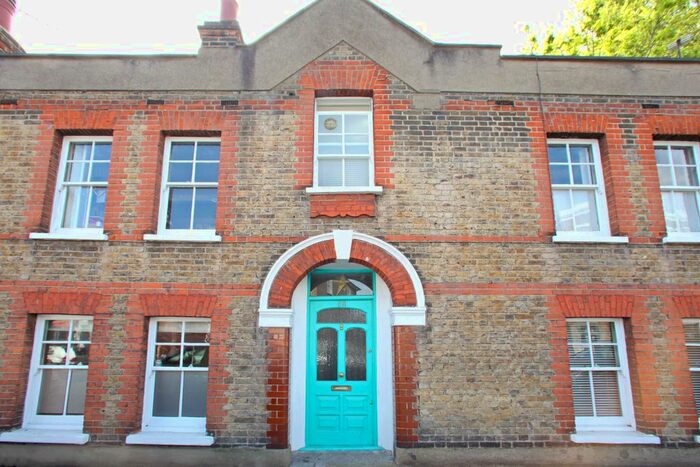 3 Bedroom Terraced House To Rent In Oldhill Street, London N16