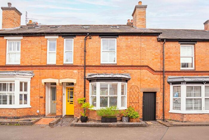 3 Bedroom Semi-Detached House For Sale In Albany Road, Stratford-upon-Avon, CV37