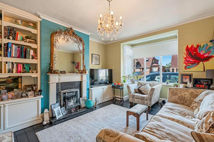 4 Bedroom Semi Detached House For Sale In West Street, Carshalton, SM5