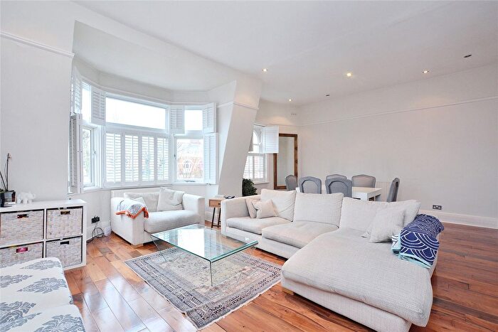 2 Bedroom Flat To Rent In Elgin Mansions, Elgin Avenue, Maida Vale, London, W9