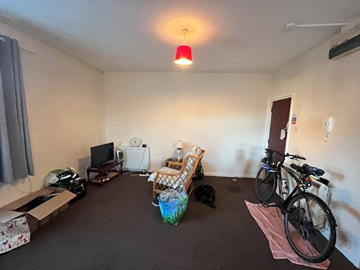1 Bedroom Flat To Rent In Chepstow Road, Newport, NP19