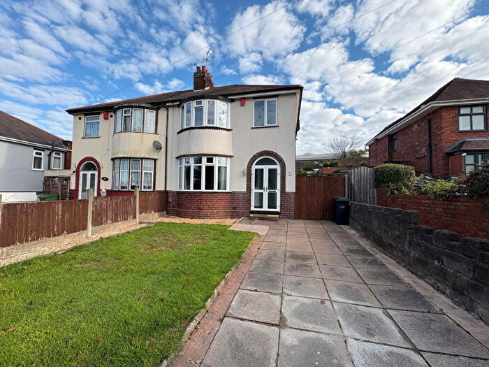 3 Bedroom Semi-Detached House To Rent In Pensnett Road, Brierley Hill, DY5