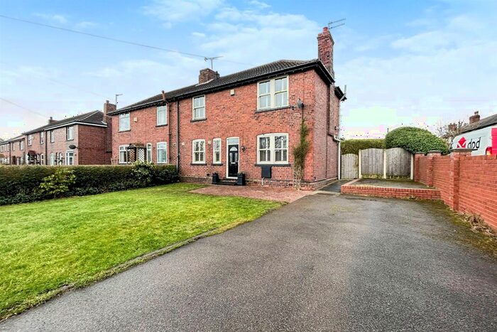 3 Bedroom Semi-Detached House For Sale In Pilley Green, Tankersley, Barnsley, S75