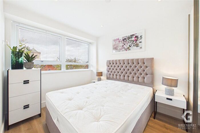 1 Bedroom Apartment To Rent In Wood Street, East Grinstead, West Sussex, RH19