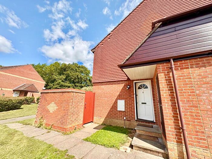 1 Bedroom House To Rent In The Stonechat Estate, PO8