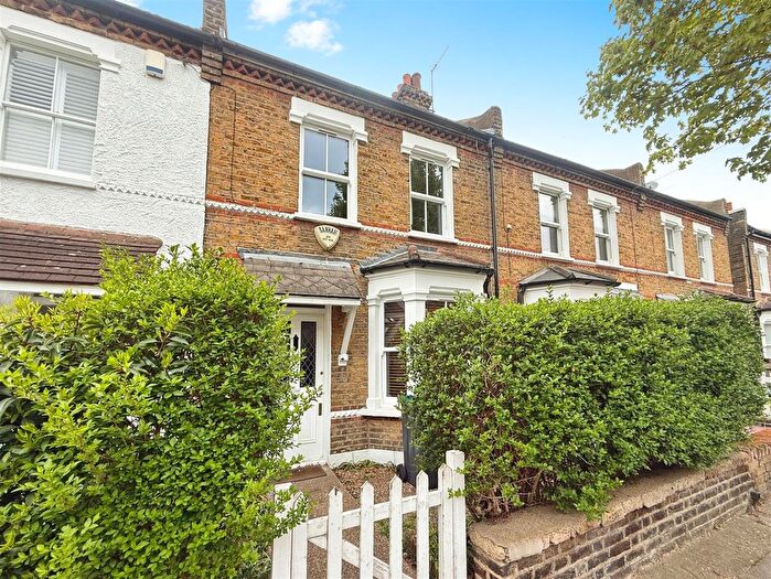 2 Bedroom Property To Rent In Hardy Road, London, SW19