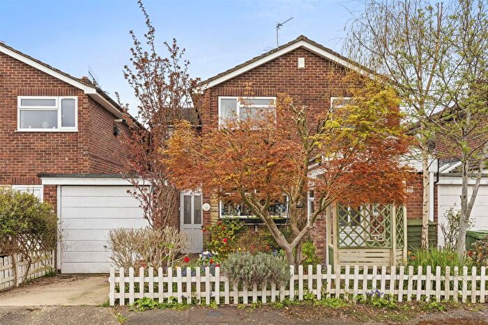 4 Bedroom Detached House For Sale In Cascadia Close, High Wycombe, HP11