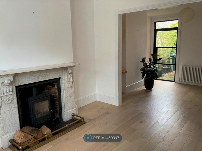 2 Bedroom Semi-Detached House To Rent In Southsea Avenue, Leigh-On-Sea, SS9