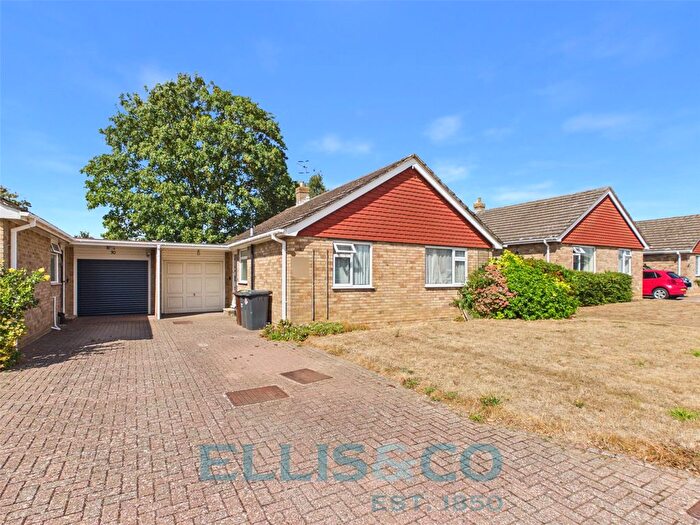 2 Bedroom Bungalow For Sale In Cranford Road, Tonbridge, Kent, TN10
