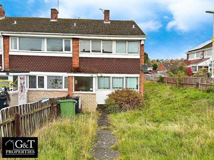 3 Bedroom End Terrace House For Sale In Mousehall Farm Road, Brierley Hill, DY5