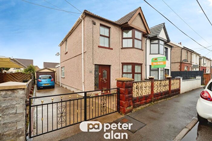 3 Bedroom Semi Detached House For Sale In Godfrey Avenue, Glynneath, Neath, SA11