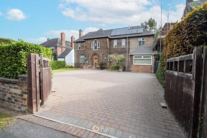 4 Bedroom Detached House For Sale In Whin Hill Road, Bessacarr, Doncaster, DN4