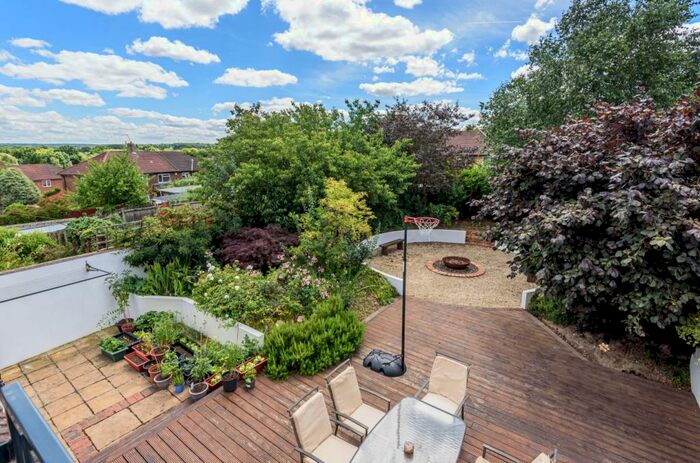 3 Bedroom Bungalow To Rent In Harefield Road Sidcup, DA14