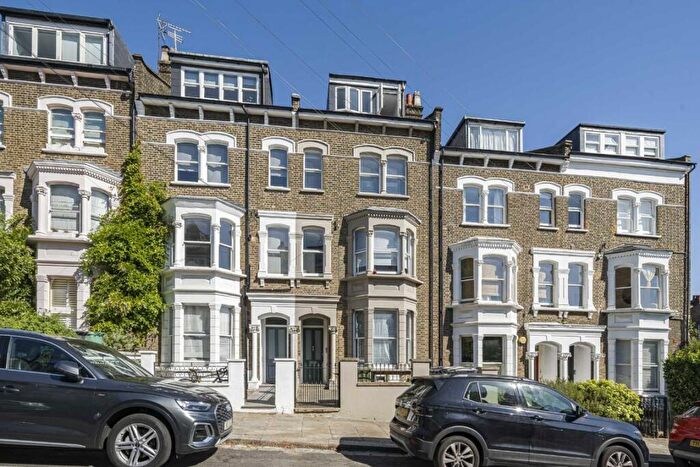 1 Bedroom Flat To Rent In Montpelier Grove, Kentish Town, NW5