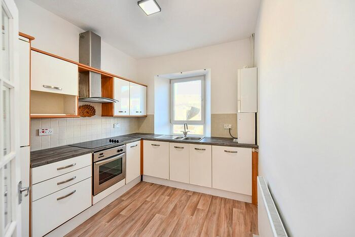 1 Bedroom Flat To Rent In New Street, Stonehouse, Larkhall, South Lanarkshire, ML9