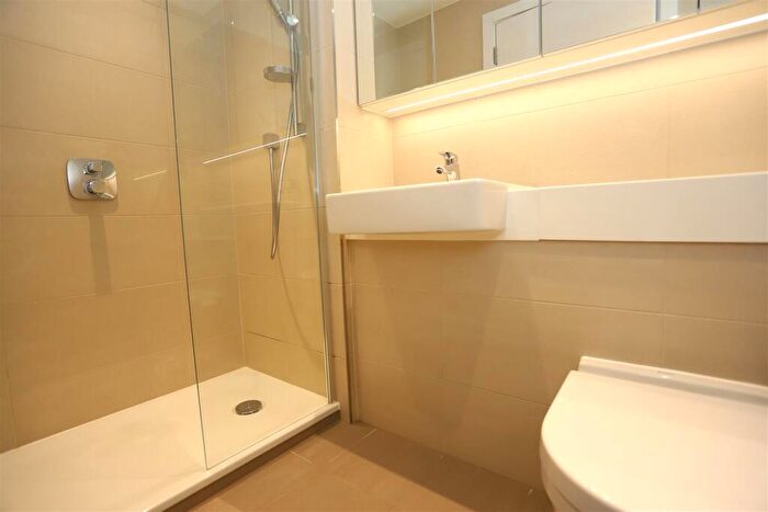 2 Bedroom Apartment To Rent In Manchester New Square, M1