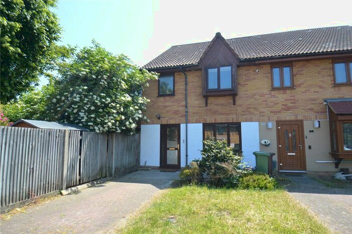 2 Bedroom End Of Terrace House To Rent In Russell Way, Sutton, SM1