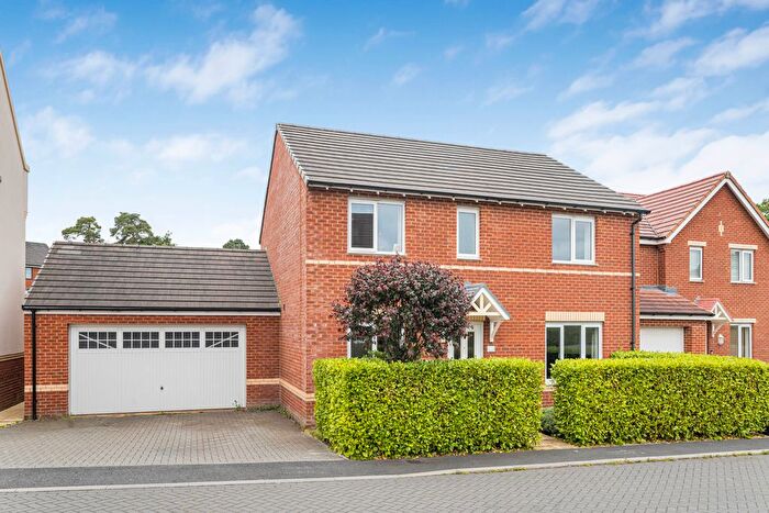 4 Bedroom Detached House For Sale In Chicory Close, Newton Abbot, TQ12
