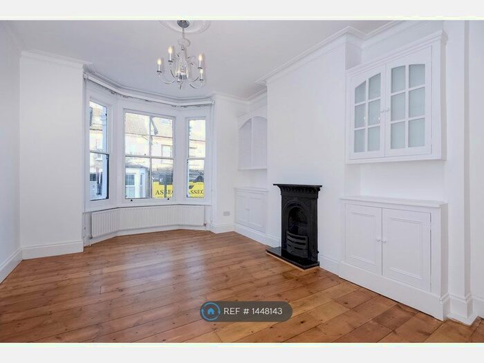 4 Bedroom Semi-Detached House To Rent In Coombe Road, London, W4