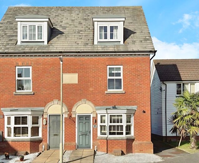 3 Bedroom Town House For Sale In Forum Way, Kingsnorth, TN23