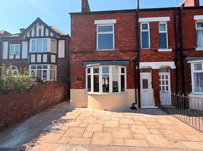 3 Bedroom Semi-Detached House To Rent In Sutton Road, NG17