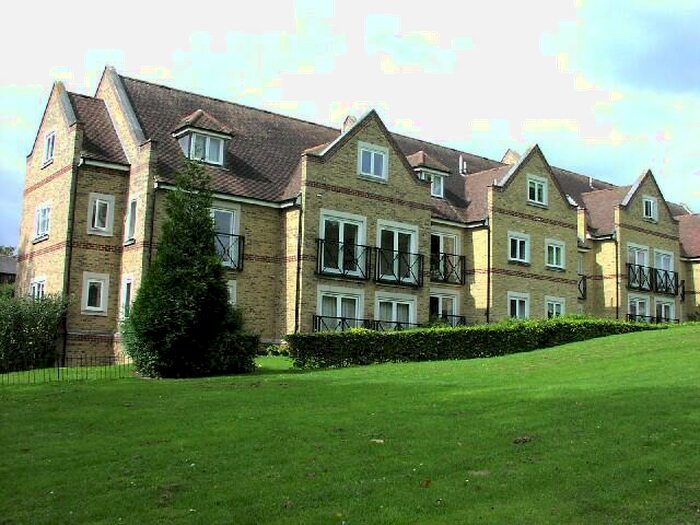 1 Bedroom Flat To Rent In Priory Court, Bishops Stortford, Herts, CM23