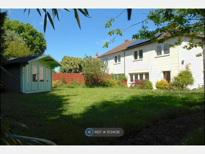 3 Bedroom Semi-Detached House To Rent In Bullfinch Close, Sevenoaks, TN13