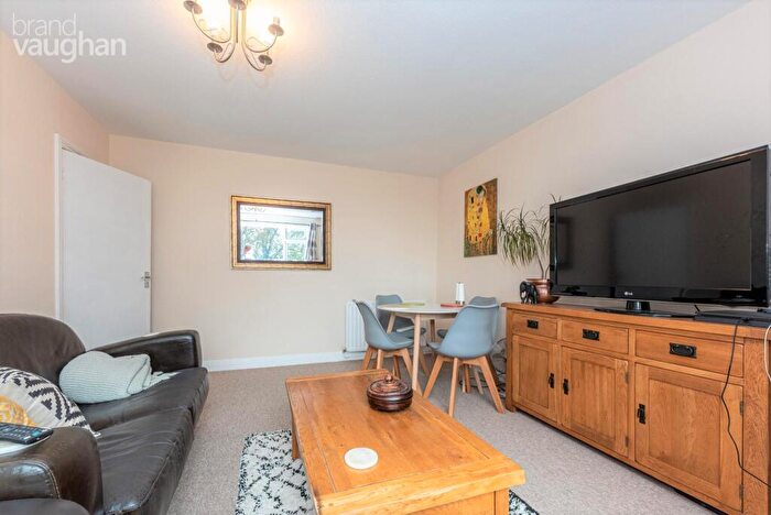 1 Bedroom Flat To Rent In Park Lodge, Dyke Road, Hove, East Sussex, BN3