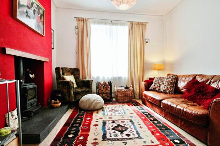 3 Bedroom End Of Terrace House For Sale In Burnaby Street, Cardiff, CF24