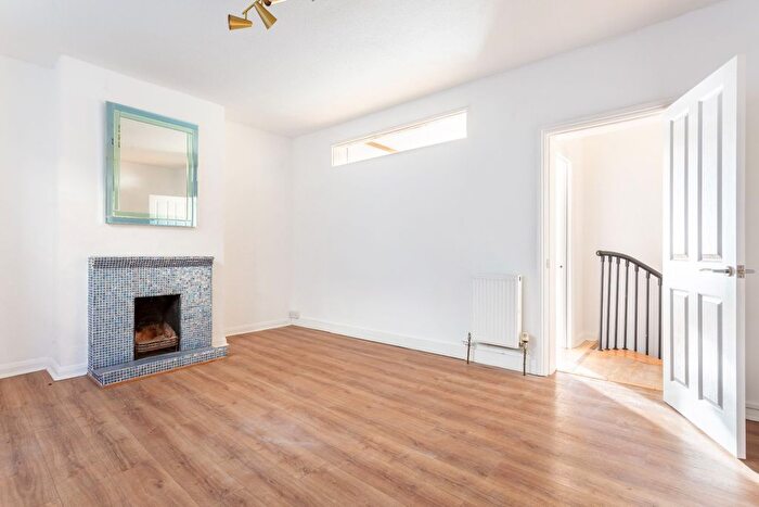 1 Bedroom Flat To Rent In Centurion Road, Brighton, BN1