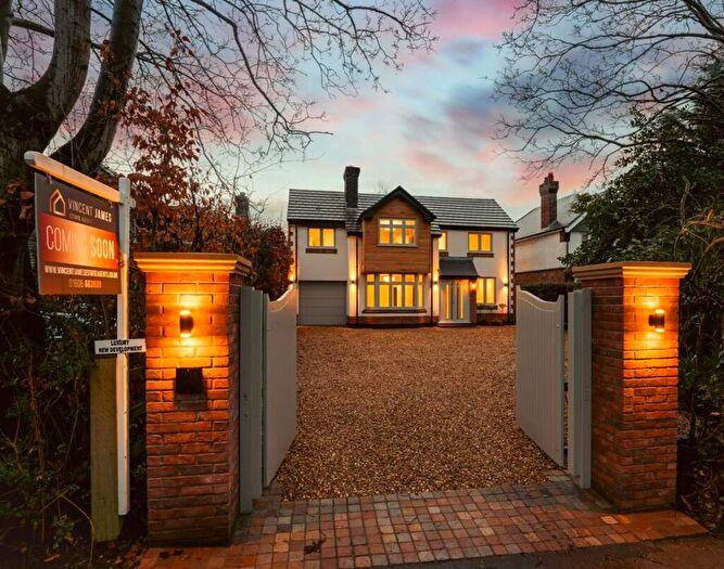 4 Bedroom Detached House For Sale In Luxury & Bespoke Four Bedroom Family Home, Sensitively Modernised In Leafy Hartford, CW8
