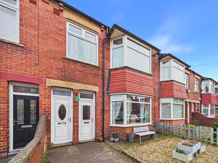 2 Bedroom Apartment For Sale In Salisbury Avenue, North Shields, NE29