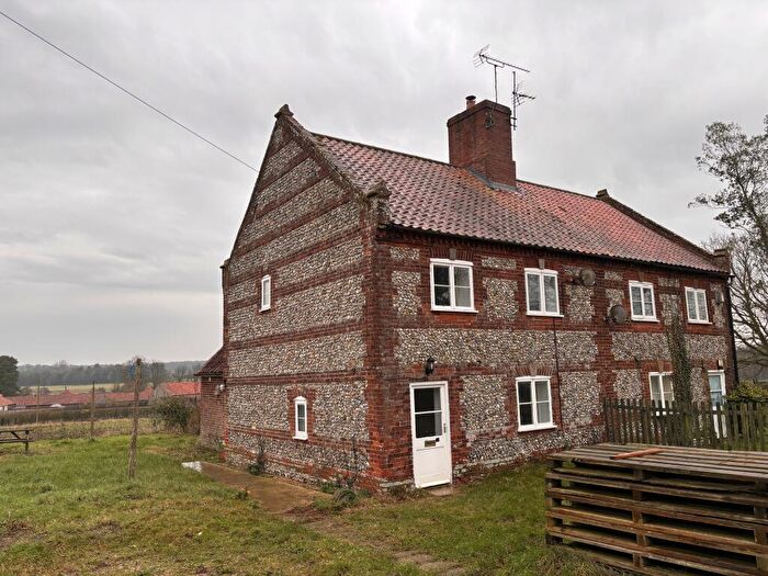 3 Bedroom Semi Detached House To Rent In Broomsthorpe, PE31