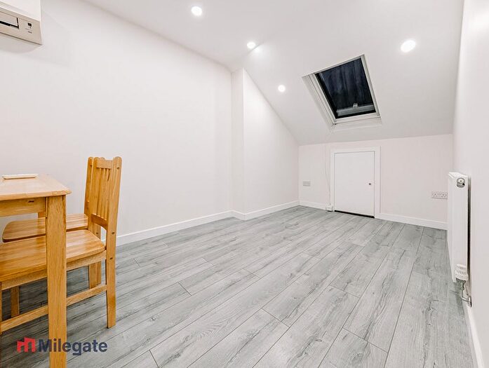 1 Bedroom Flat To Rent In High Road, London, N15