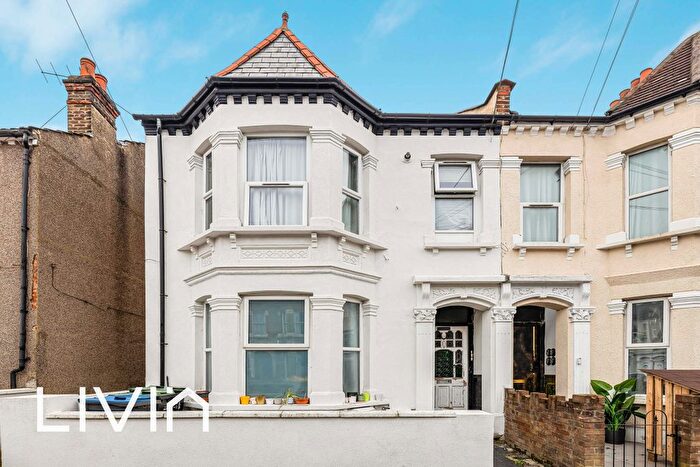 1 Bedroom Flat For Sale In Nova Road, Croydon, CR0