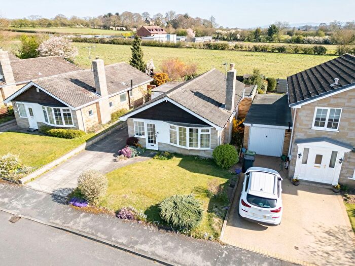 2 Bedroom Bungalow For Sale In Holly Tree Croft, Dunnington, York, YO19