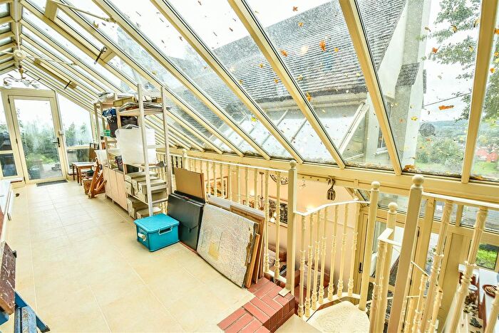 3 Bedroom Detached House For Sale In The Broadway, Dursley, GL11