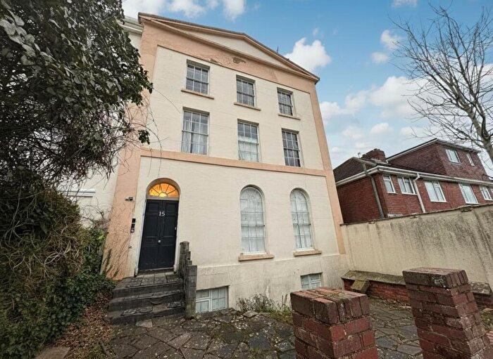 2 Bedroom Flat To Rent In Regents Park, Heavitree, EX1