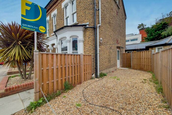 Studio To Rent In Hardman Road, Kingston, Kingston Upon Thames, KT2