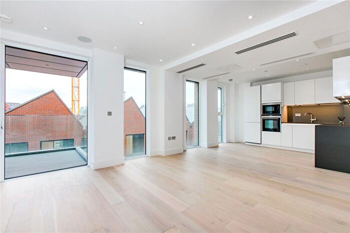 1 Bedroom Flat To Rent In Westbourne Apartments, London, SW6