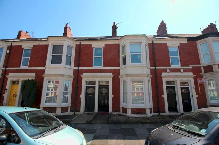 5 Bedroom Maisonette To Rent In Newlands Road, Jesmond, Newcastle Upon Tyne, NE2