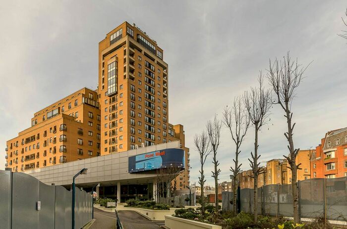 2 Bedroom Flat To Rent In Cromwell Road, South Kensington, London, SW7