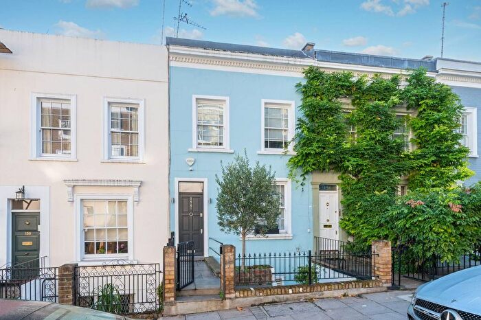 2 Bedroom Flat To Rent In Campden Hill Road, Hillgate Village, London, W8